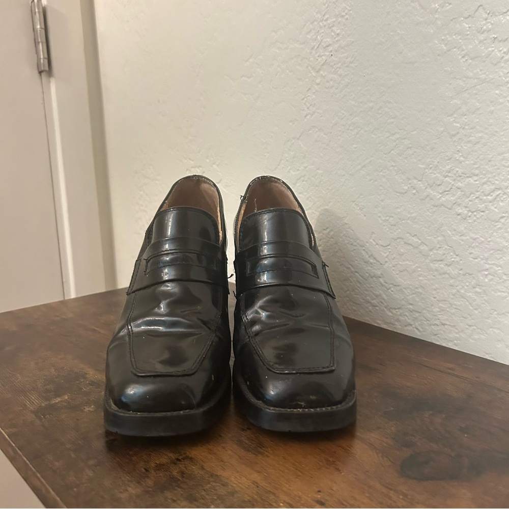 Vtg Black Leather Patent Leather Pumps